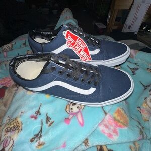 Brand New With Tags Vans custom made shoes Blue size 7.5 men’s